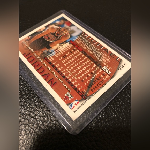 Ungraded Michael Jordan 1996 Topps #139 Card Mint Condition - Picture 3 of 6